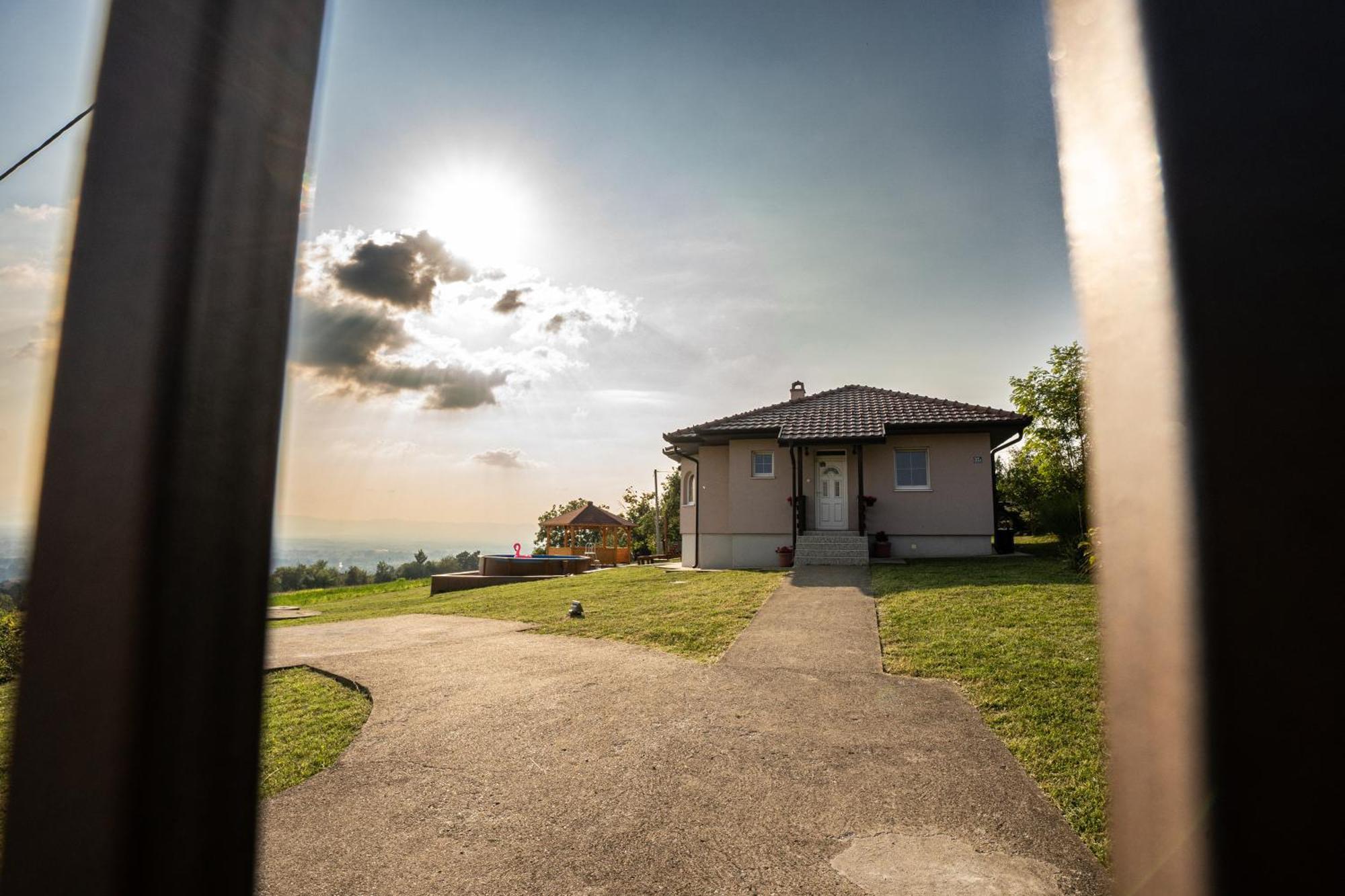 Zlatni Prag - Kraljevo Villa Bagian luar foto